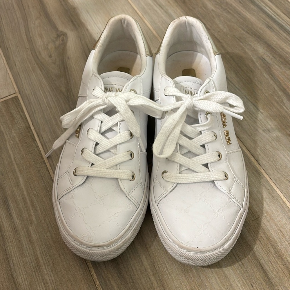 Women’s Nine West size 8 1/2 “Lennie” sneakers.